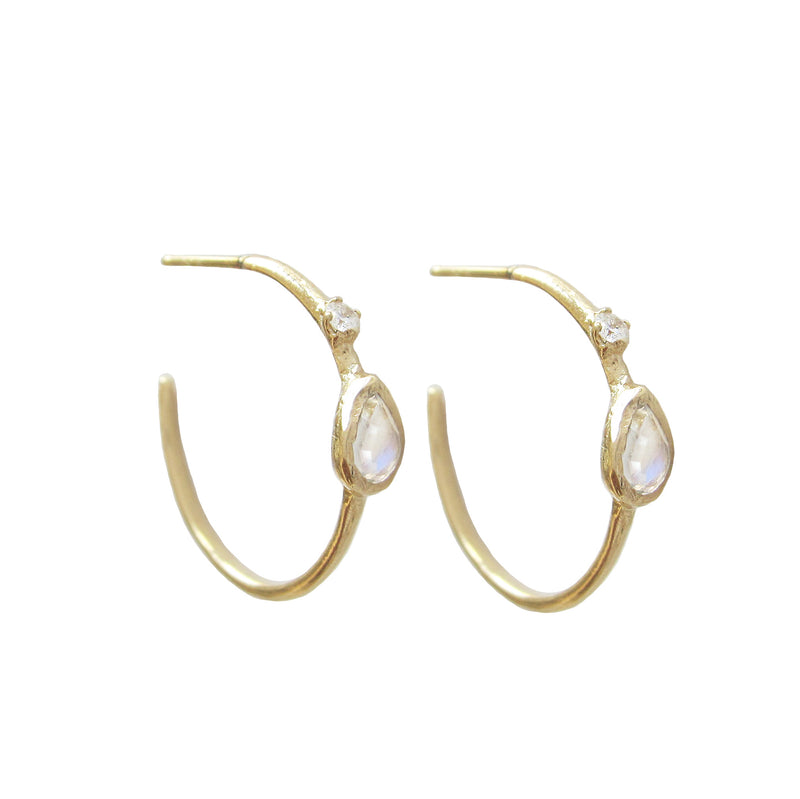 Guiding Light Hoops with White Round Brilliant Diamonds.