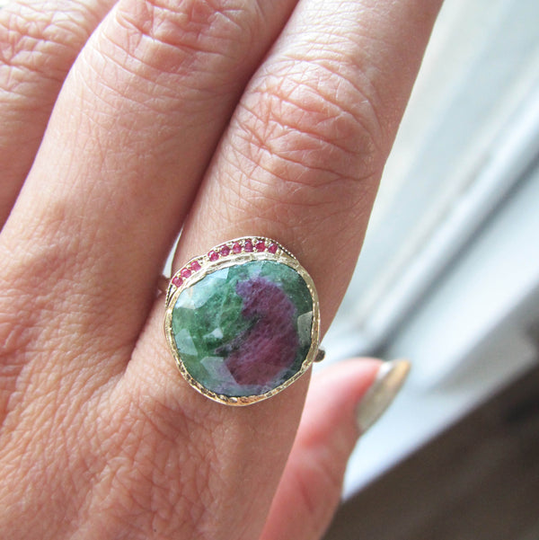 14k Ruby Zoisite hidden cove ring with a twinkling strip of pavé-set round brilliant rubies 0.09cts.